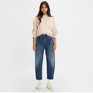 New WOT Levi’s Barrel Jeans